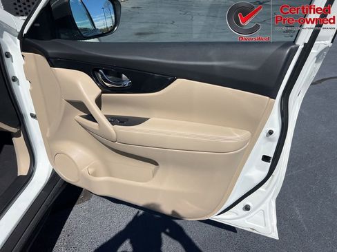 Used 2020 Nissan Rogue SL FWD image 29