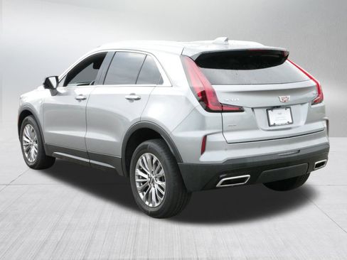 Certified 2025 Cadillac XT4 Premium Luxury image 4