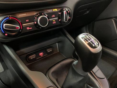 Used 2021 Kia Soul LX image 16