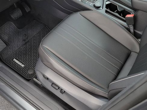 Used 2022 Volkswagen Tiguan SE image 20