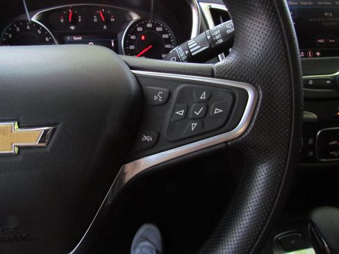 Used 2023 Chevrolet Equinox LT image 25