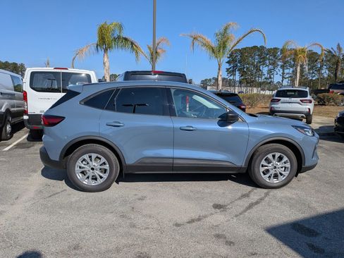 New 2026 Ford Escape Active w/ Active Premium Tech Pack image 3