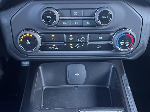 New 2025 Ford Bronco 2-Door image 6