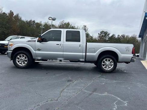 Used 2013 Ford F250 Lariat image 5