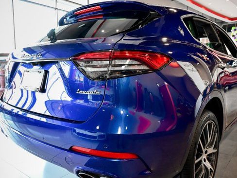 Used 2022 Maserati Levante GT image 11