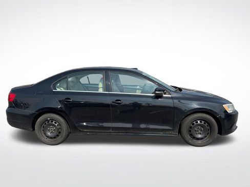 Used 2013 Volkswagen Jetta SE FWD image 6