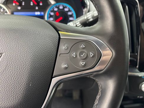 Used 2023 Chevrolet Traverse LT w/ LT Premium Package AWD/4WD image 14
