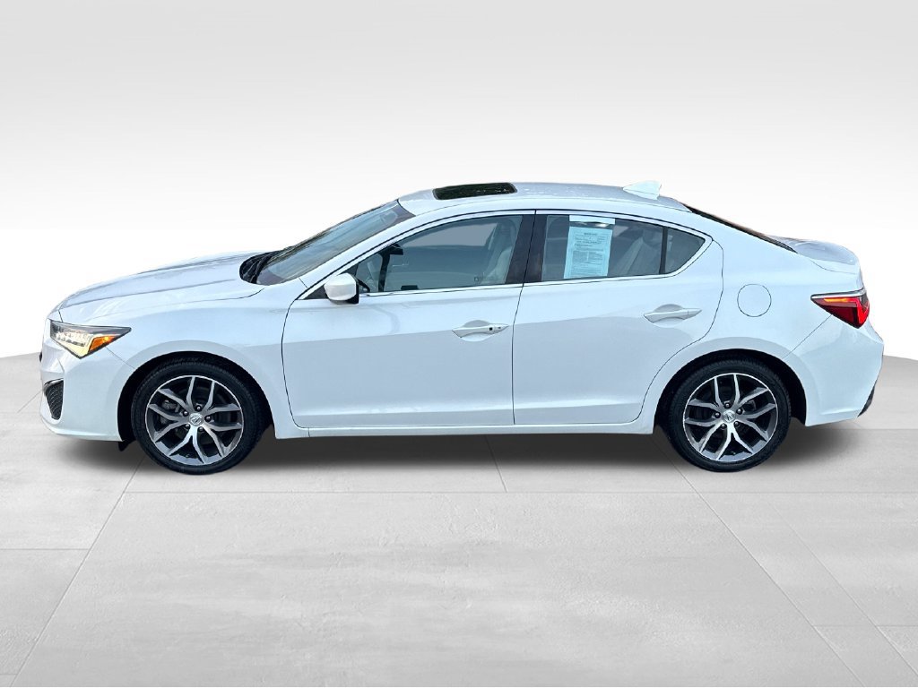 Used 2019 Acura ILX w/ Premium Package FWD image 4