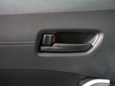 Certified 2026 Toyota Corolla Cross LE w/ Moonroof Package FWD image 31