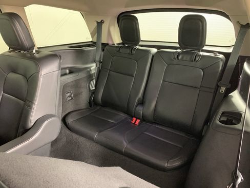 Used 2022 Lincoln Aviator AWD w/ Premium Package image 35