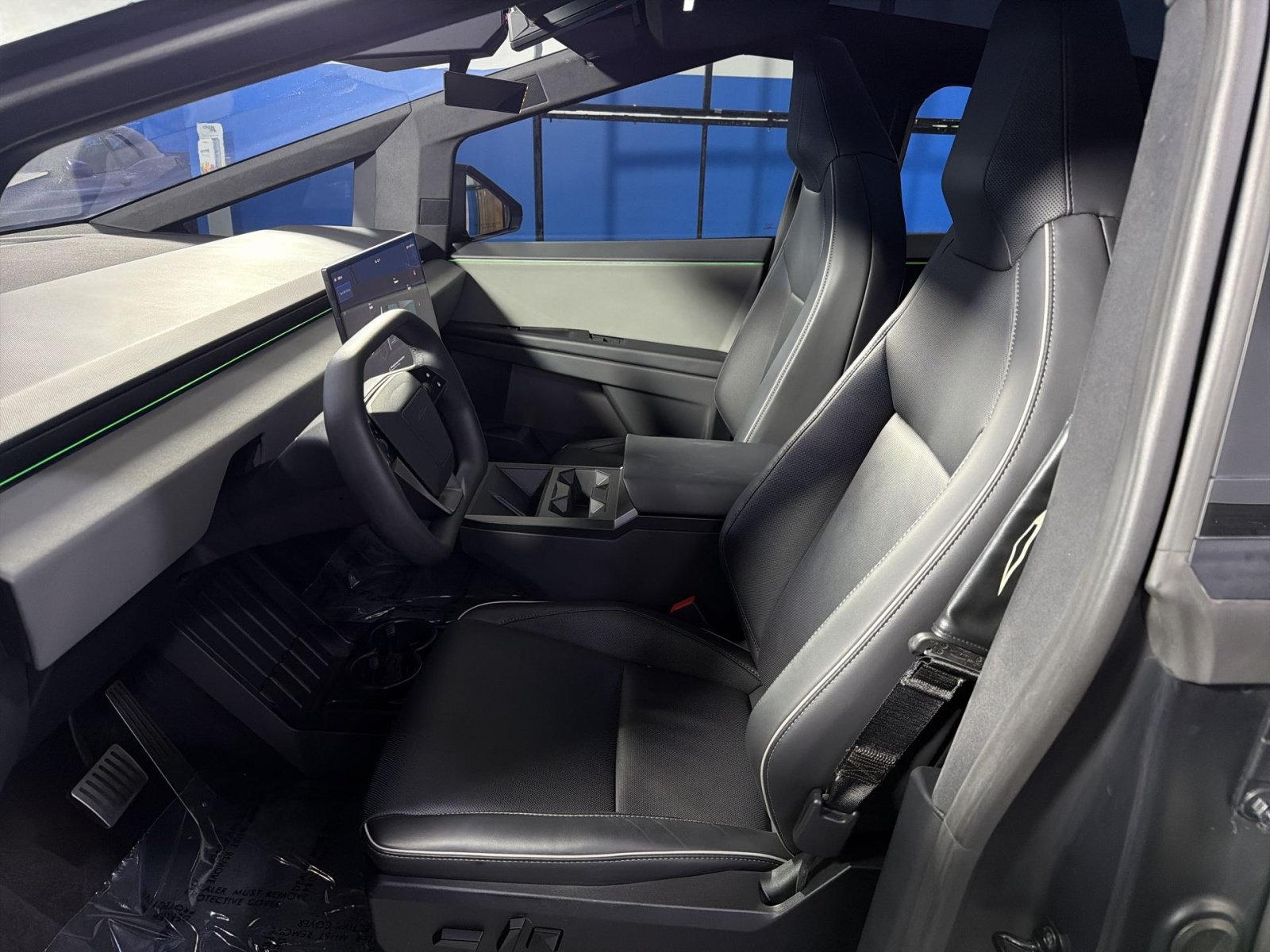 Used 2024 Tesla Cybertruck AWD Crew Cab image 21