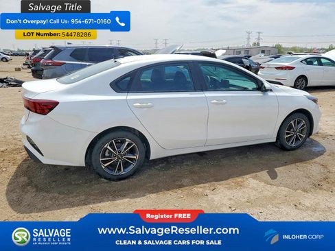 Used 2022 Kia Forte LXS FWD image 4