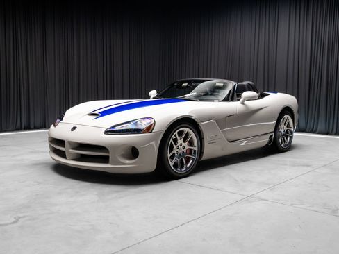 Used 2005 Dodge Viper SRT-10 RWD image 11