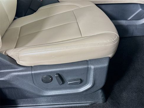 Used 2023 Ford Expedition Max XLT image 23