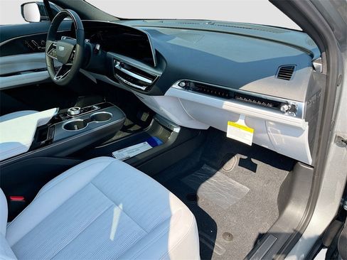 New 2026 Cadillac Lyriq Sport image 30