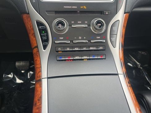 Used 2019 Lincoln Nautilus Reserve image 33