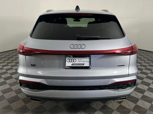 Certified 2025 Audi Q5 Premium w/ 19" Wheel Package image 7