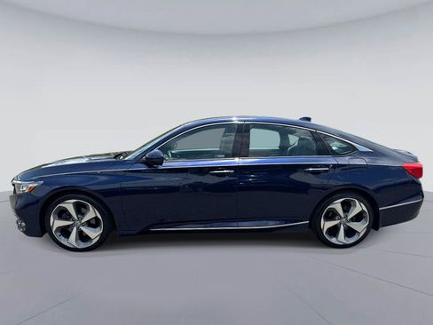 Certified 2018 Honda Accord Touring image 7