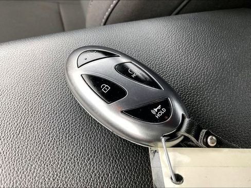 Certified 2025 Hyundai Elantra Sport FWD image 10