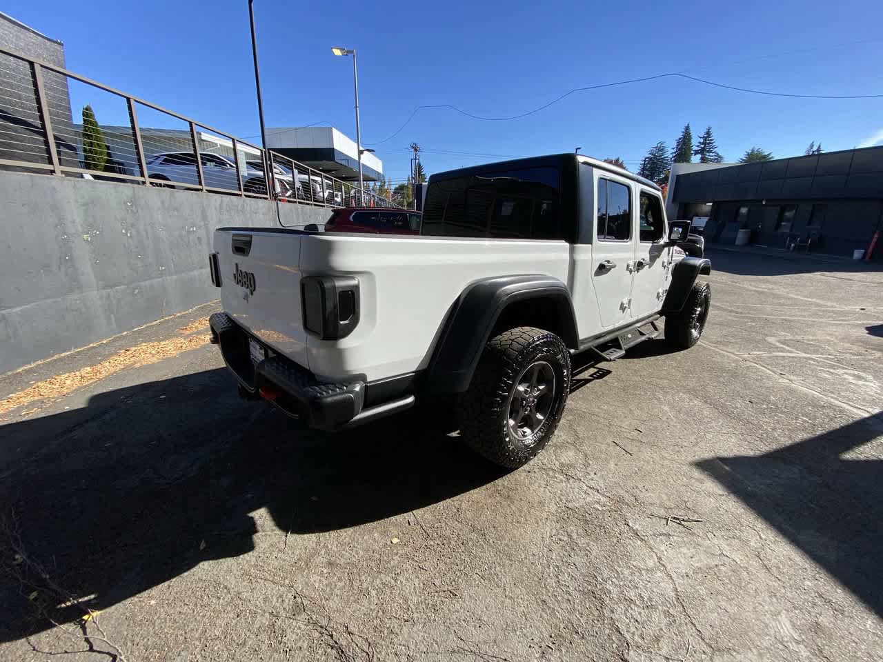 Used 2021 Jeep Gladiator Rubicon AWD/4WD image 6