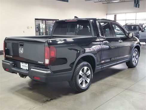Used 2017 Honda Ridgeline RTL-E image 4