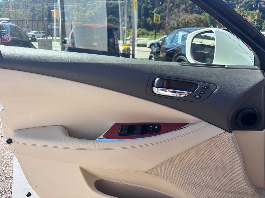 Used 2012 Lexus ES 350 FWD image 22