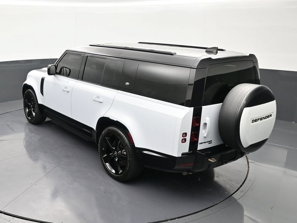 Used 2023 Land Rover Defender 130 X-Dynamic SE AWD/4WD image 14