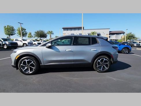 New 2026 Chevrolet Equinox EV LT image 19