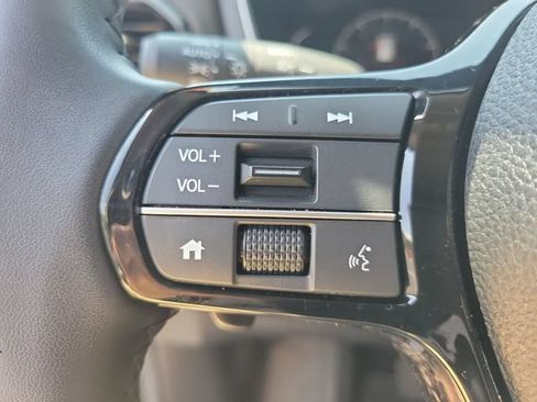 Used 2025 Honda Pilot Touring image 34