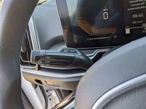 Certified 2025 Kia Sorento LX image 32