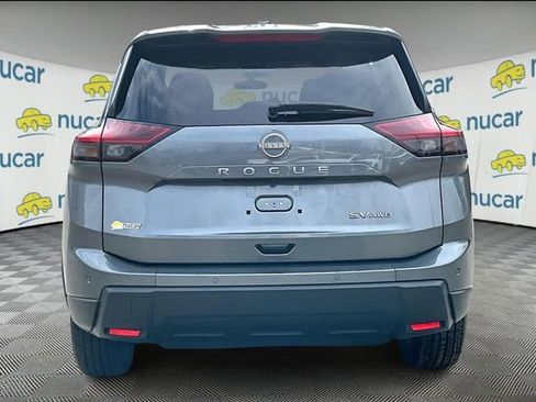 Used 2024 Nissan Rogue SV image 4