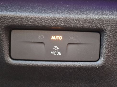 Used 2025 Volkswagen Tiguan SE R-Line AWD/4WD image 24