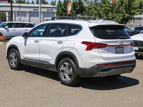 Used 2023 Hyundai Santa Fe SEL FWD image 2