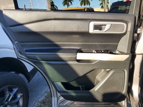 Certified 2023 Ford Explorer XLT image 10