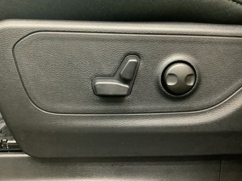 New 2026 RAM 1500 Big Horn AWD/4WD image 13