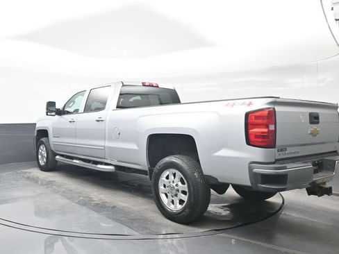 Used 2015 Chevrolet Silverado 2500 LT w/ LT Convenience Package AWD/4WD image 4