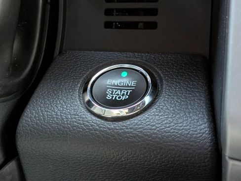 Certified 2022 Ford F250 Lariat w/ Lariat Ultimate Package image 30