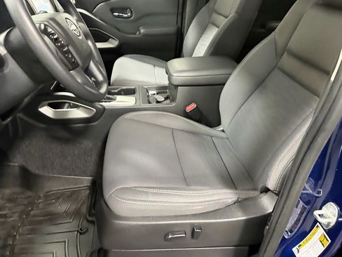 Used 2022 Nissan Frontier SV w/ Technology Package image 25