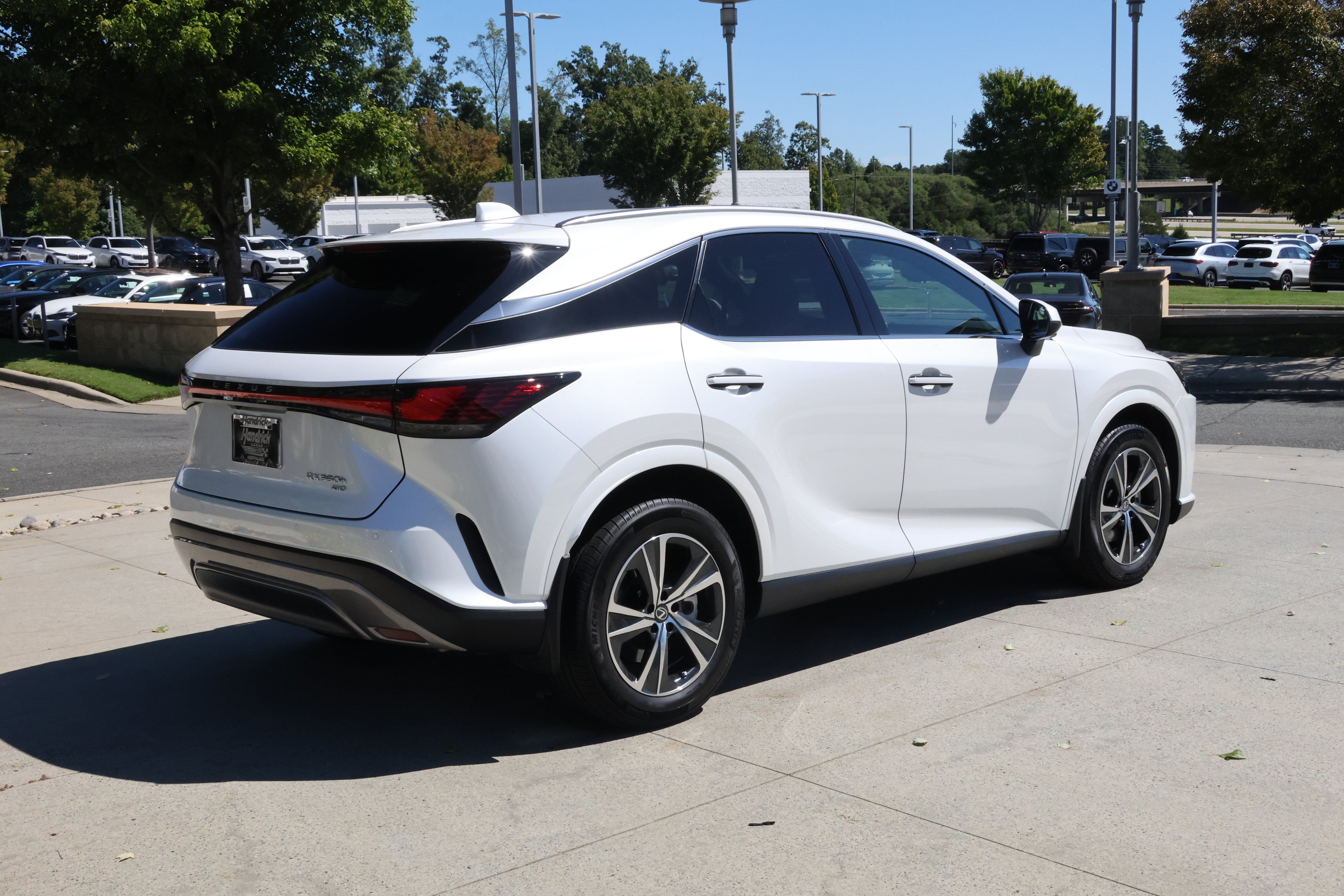 Used 2026 Lexus RX 350h w/ Convenience Package AWD/4WD image 9