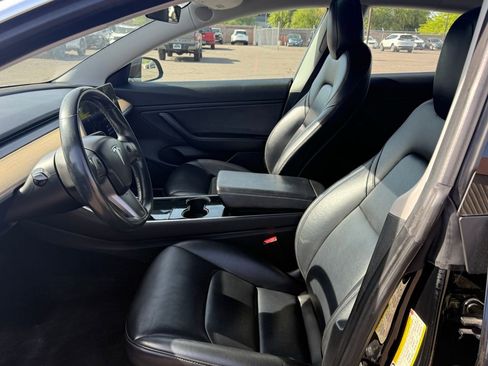 Used 2018 Tesla Model 3 Long Range RWD image 13