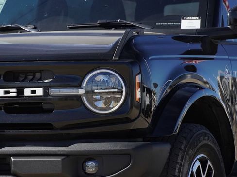 Used 2023 Ford Bronco Outer Banks image 5