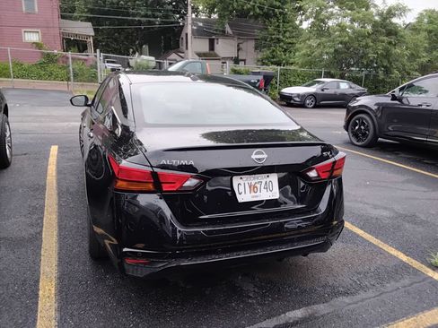 Used 2024 Nissan Altima 2.5 SV FWD image 7