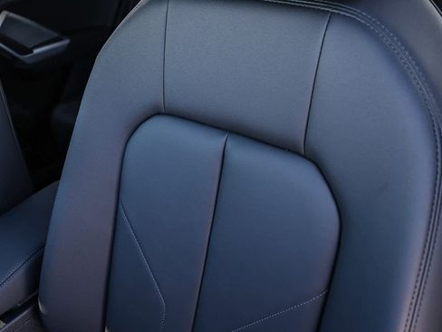 New 2025 Audi Q3 2.0T Premium image 38