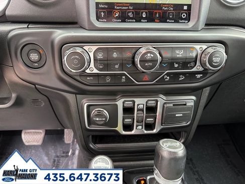 Used 2020 Jeep Wrangler Unlimited Sahara AWD/4WD image 22