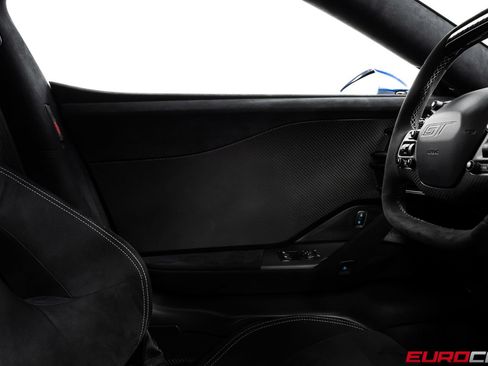Used 2020 Ford GT Carbon Series RWD image 41