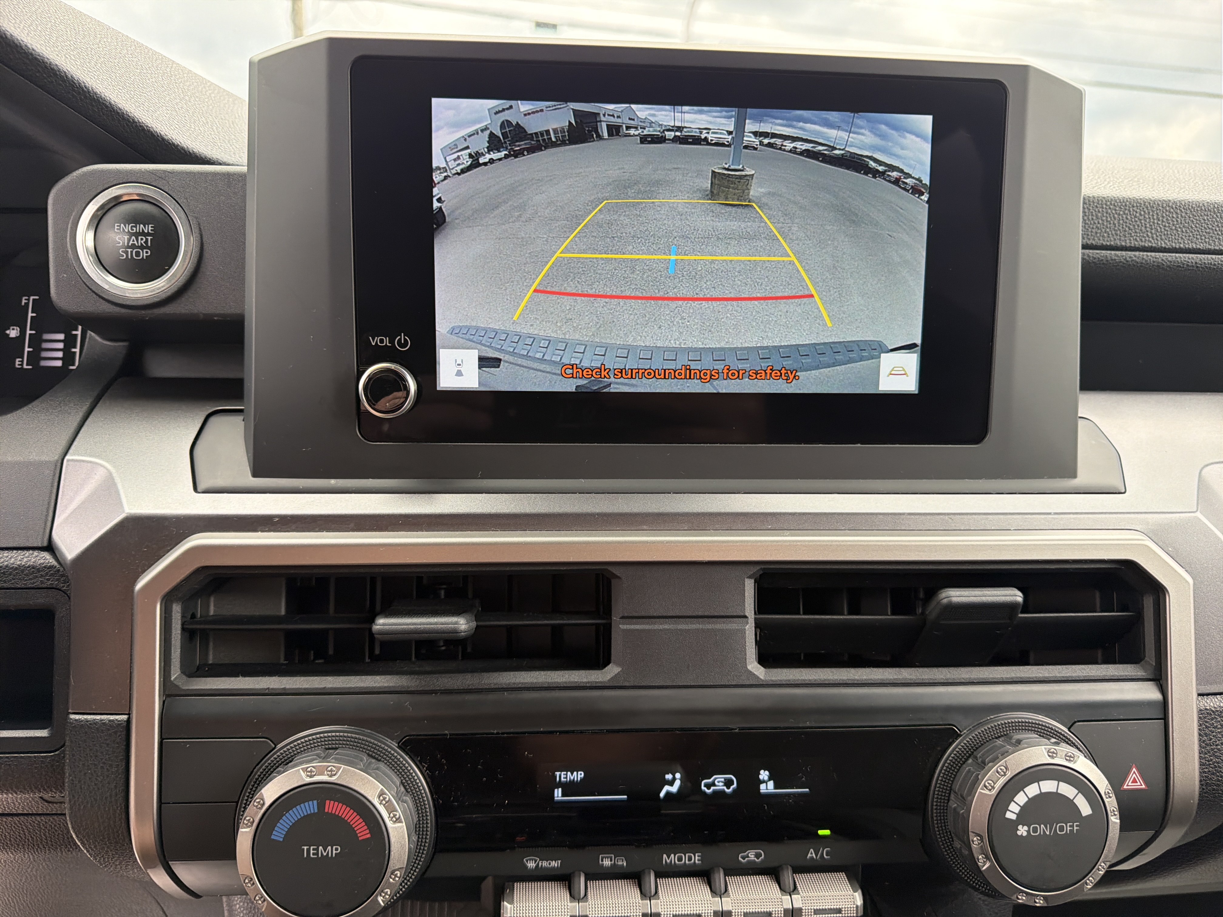 Used 2025 Toyota 4Runner SR5 AWD/4WD image 26