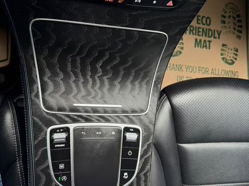 Used 2020 Mercedes-Benz GLC 300 4MATIC image 18