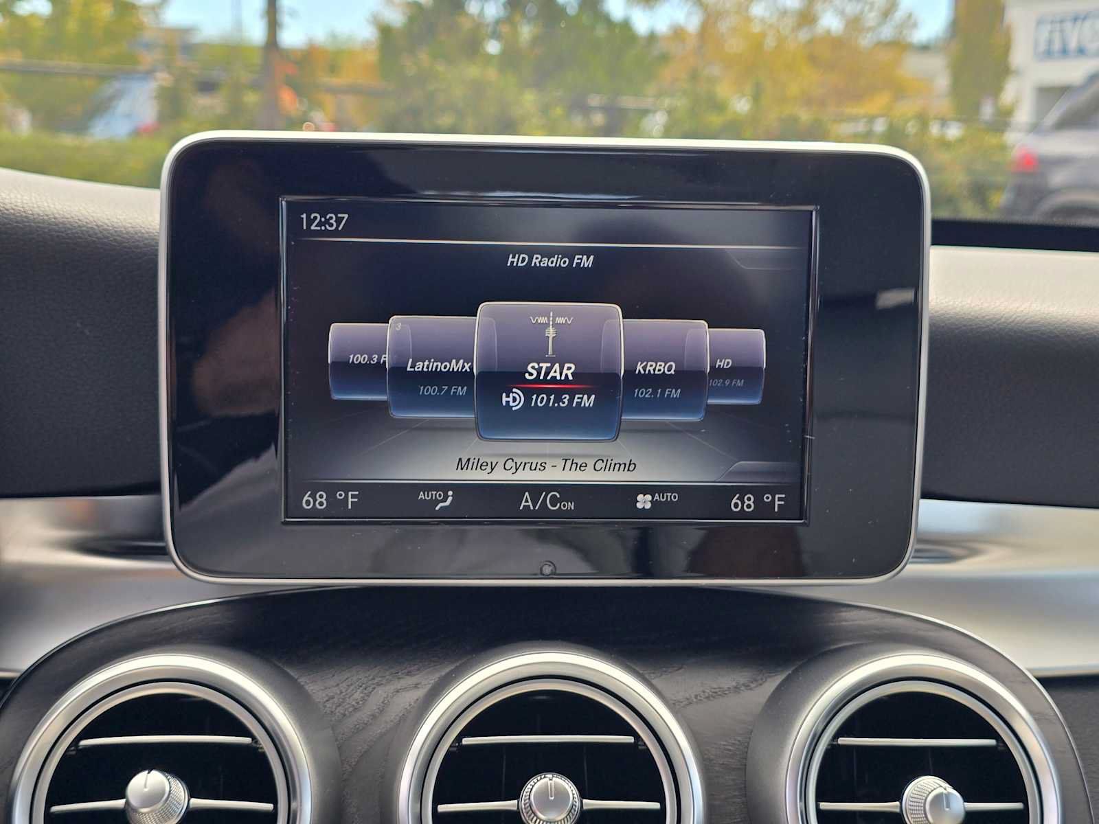 Used 2017 Mercedes-Benz C 300 Sedan image 27