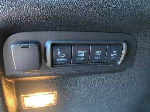 Used 2018 Ford Explorer Platinum image 43