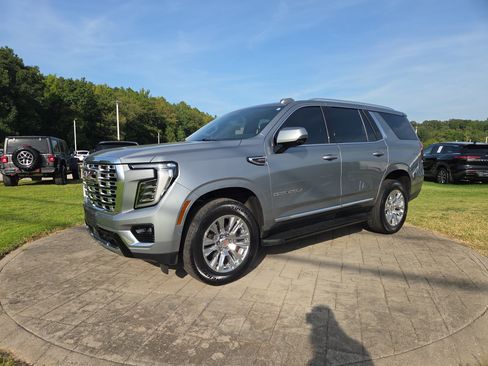 Used 2025 GMC Yukon Denali AWD/4WD image 1